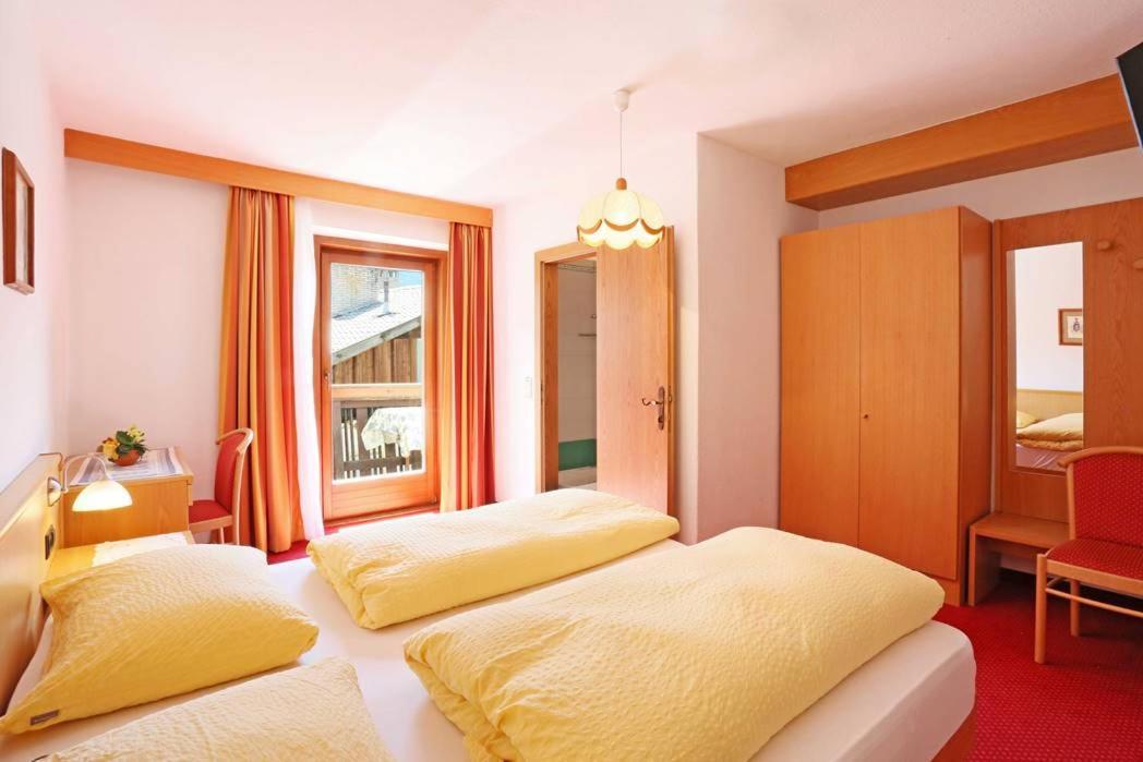 Gasthof Albergo Neuwirt Val di Vizze Ngoại thất bức ảnh