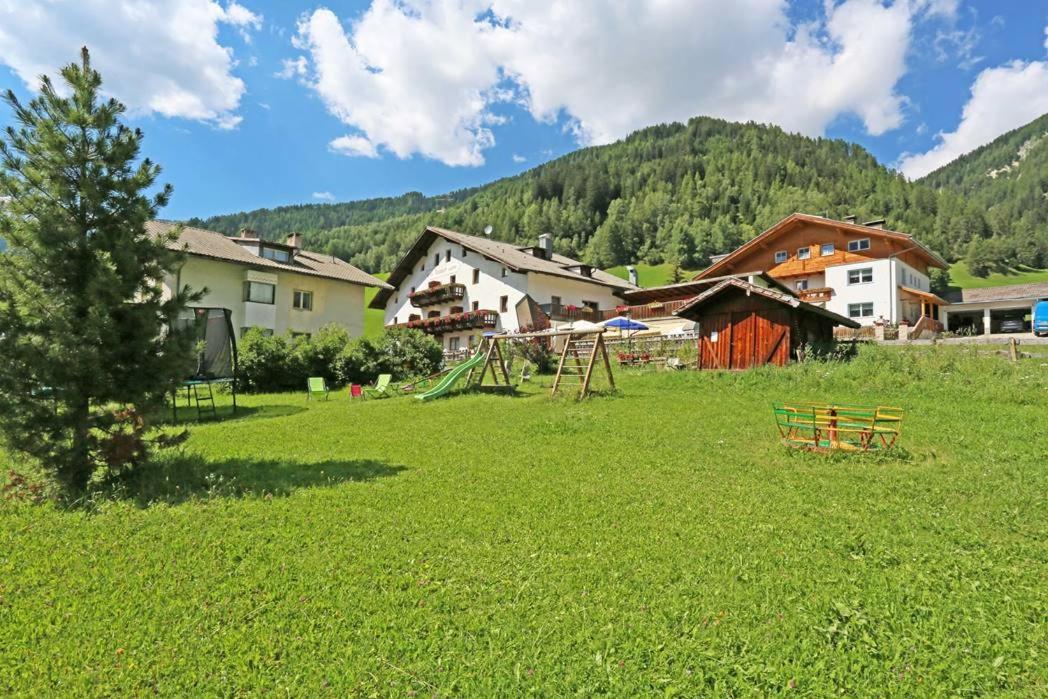 Gasthof Albergo Neuwirt Val di Vizze Ngoại thất bức ảnh